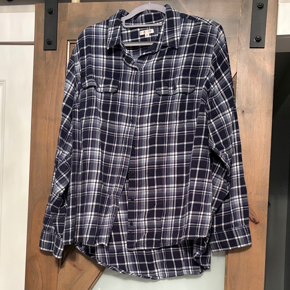 Northcrest Navy and White Checkered Shirt Women’s Size 2X